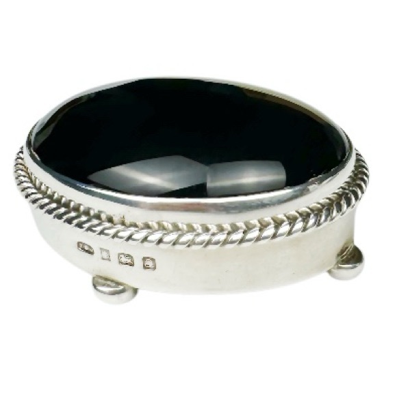 Hallmarked Silver Convertible Sterling Onyx Pill Box & Brooch - Picture 14 of 16